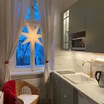 Viktoria Apartment *